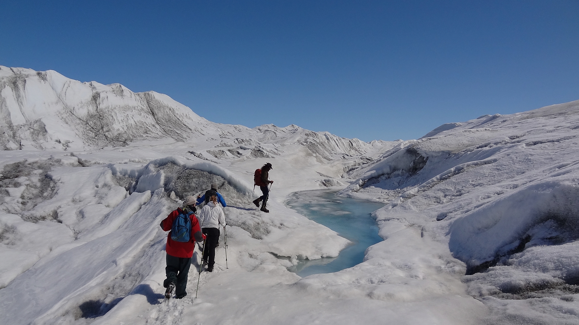 Beim Wandern auf den Gletschern sieht man, dass die Erderwärmung keine Einbildung ist