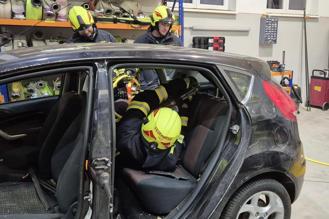 Schulungsübung: Neue Ausrüstung im Einsatz