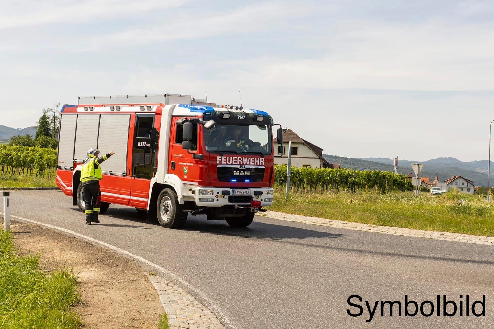 Fahrzeugabsturz auf der B37a – Entwarnung während der Anfahrt