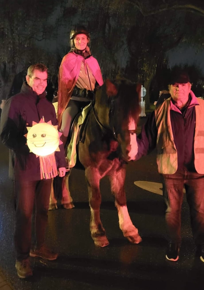 Katja und Bossi mit unserem ersten Vorstand Armin, die ebenfalls im Auftrag von St. Martin unterwegs waren