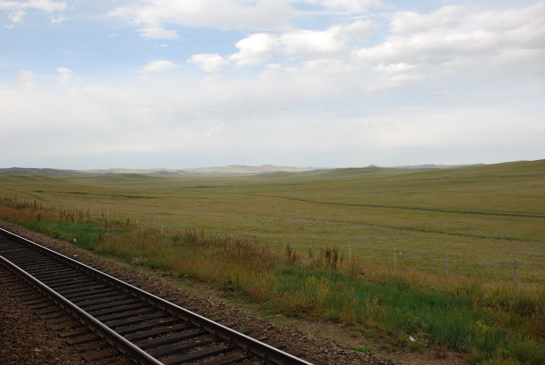 ... durch die Ausläufer der Wüste Gobi (Mongolei)