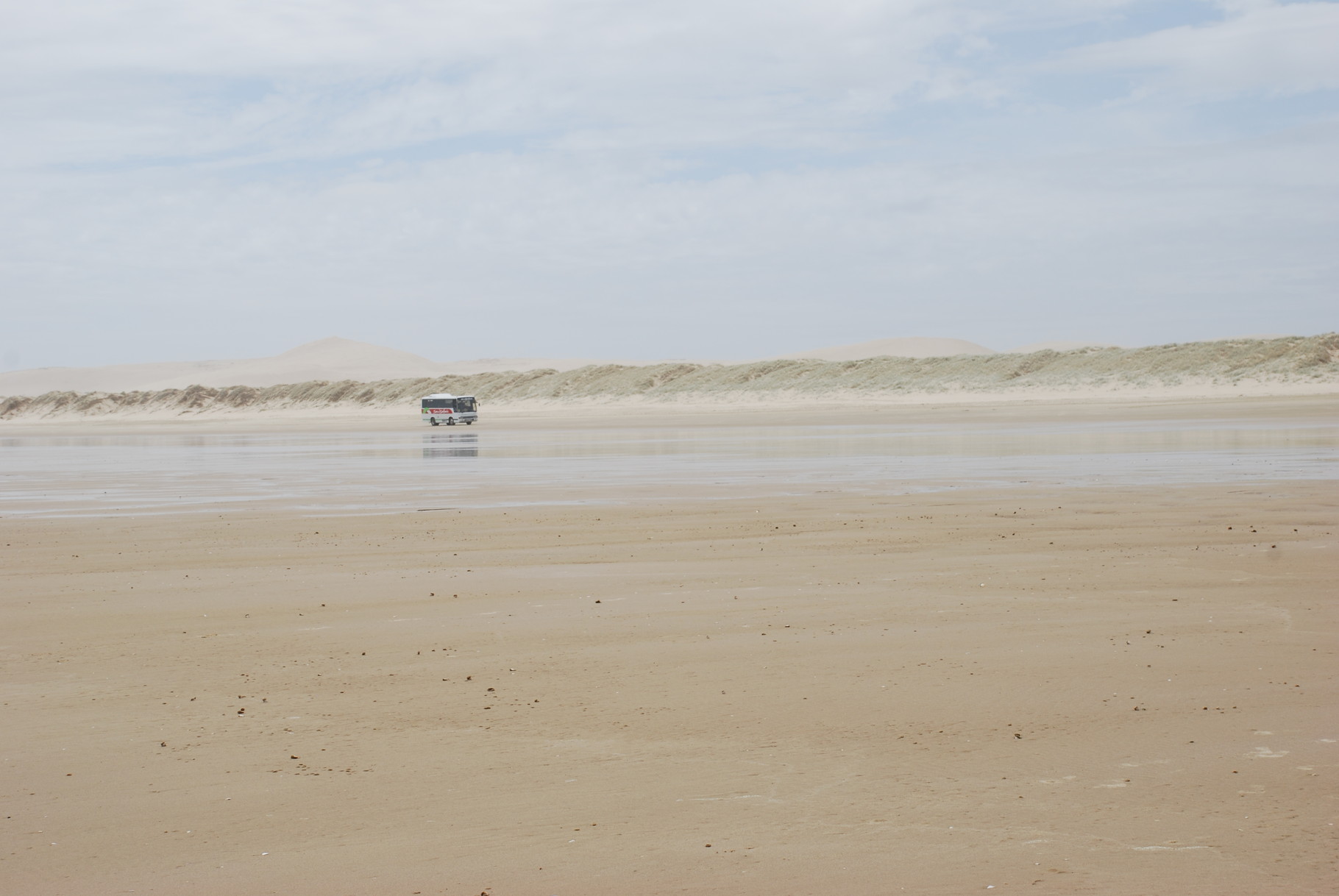 ... mit dem Bus entlang des Ninety Mile Beach