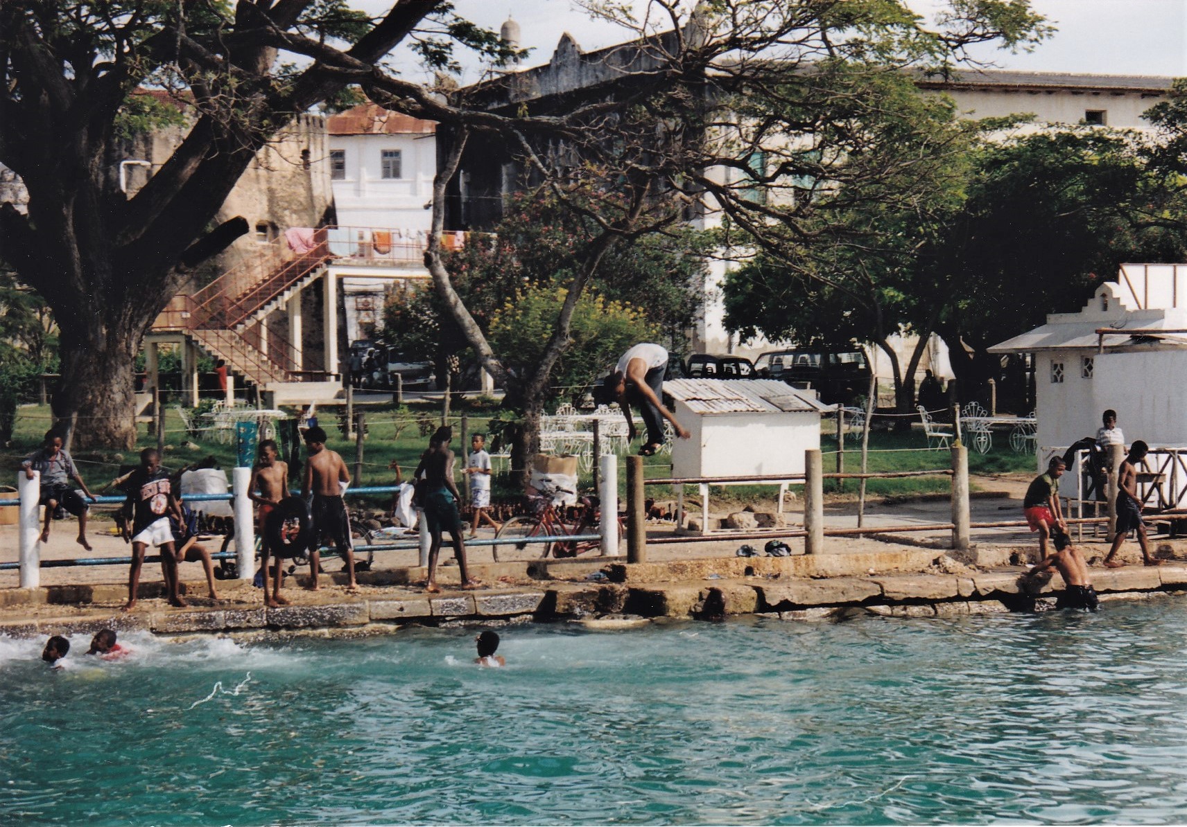 Badespaß am Hafen der Hauptstadt