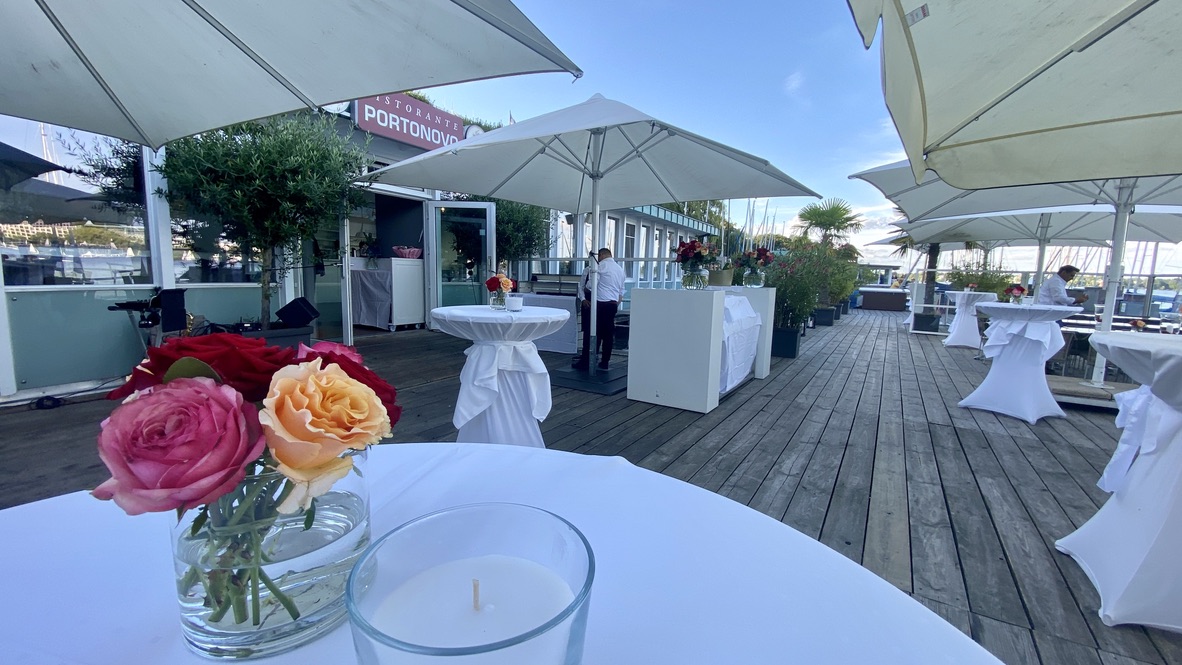 Hochzeit DJ & Band Soundtechnik und Ambiente Licht