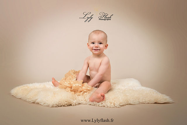 photo bébé Brignoles var 83 photographe sourire