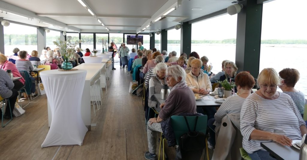 Elektroschiff Halterner See
