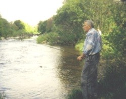 Karl-Heinz Pahling erfüllt sich einen Traum aus der Haftzeit: Angeln in Schottland 1997.