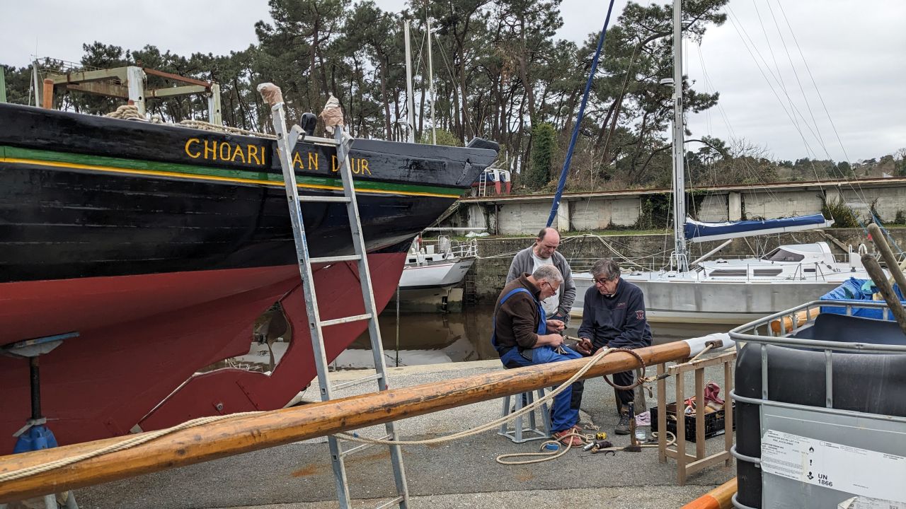 On continue les travaux à l'extérieur
