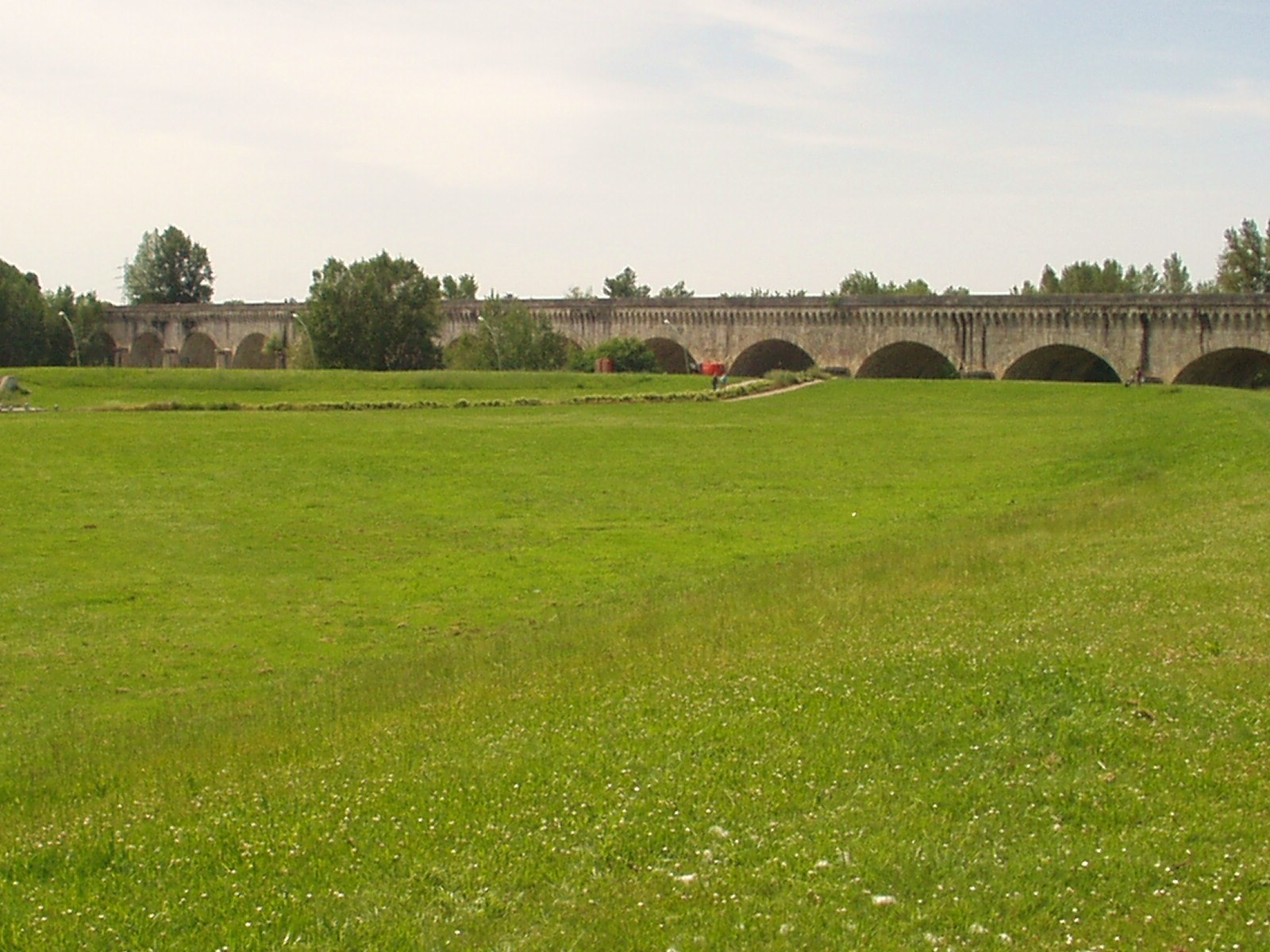 Le pont-canal d'Agen. (Dept 47)