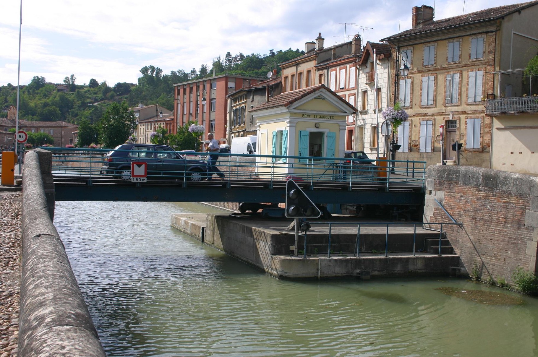 Pont tournant St-Jacques à Moissac. (Dept 82)