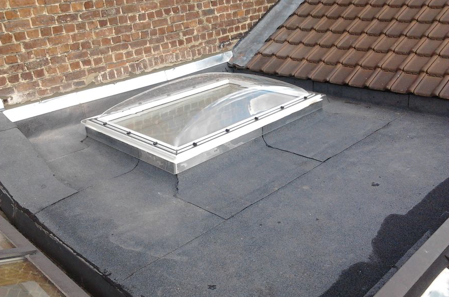 Rénovation toiture en membrane roofing autour d'une coupole