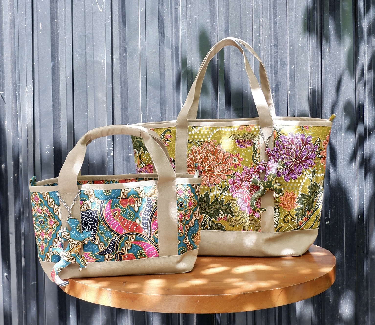 Mサイズ ¥8,360(税込)、Sサイズ ¥6,930(税込)
