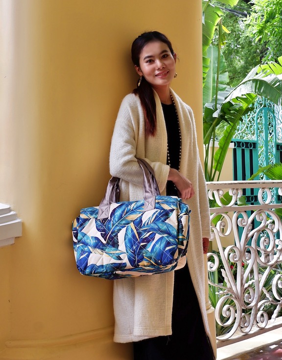 ミディアム・トート ¥8,360(税込)