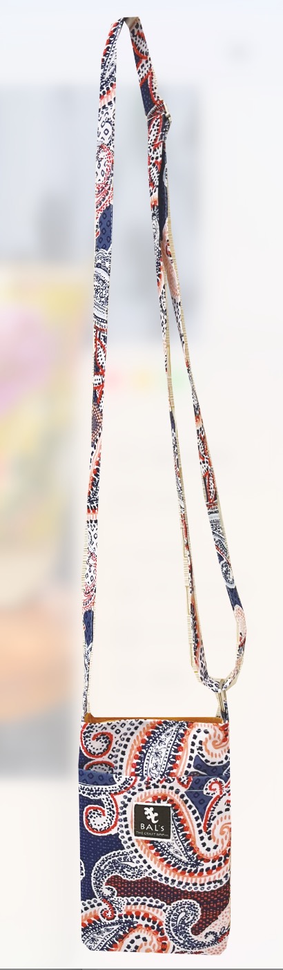フォン・ポーチ¥2,750(税込)