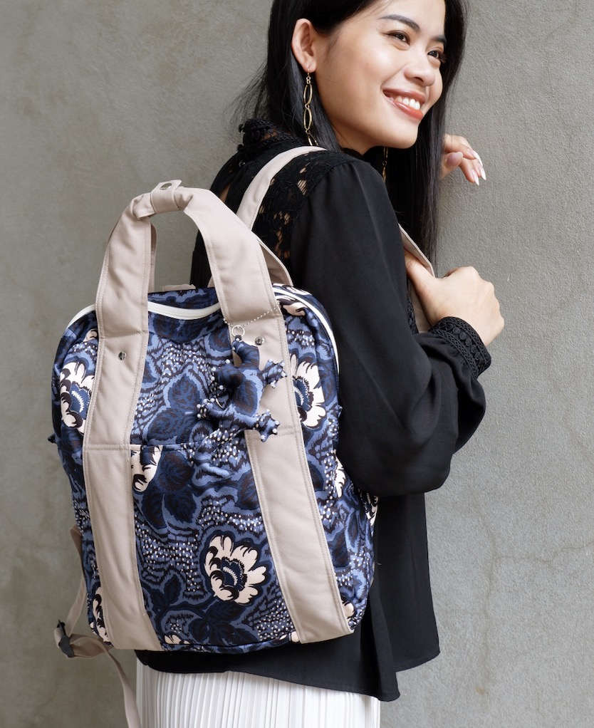 スリム・バックパック ¥7,920(税込)