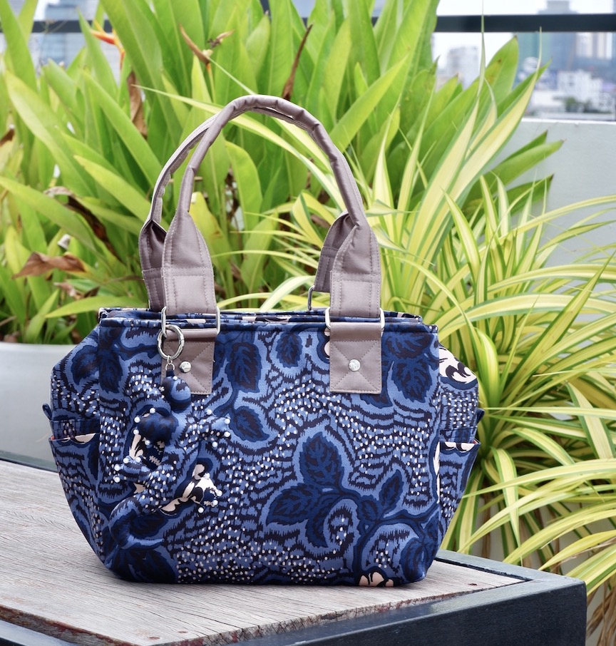 Newキューブトート ¥6,930(税込)