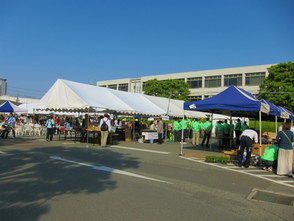 市役所駐車場会場