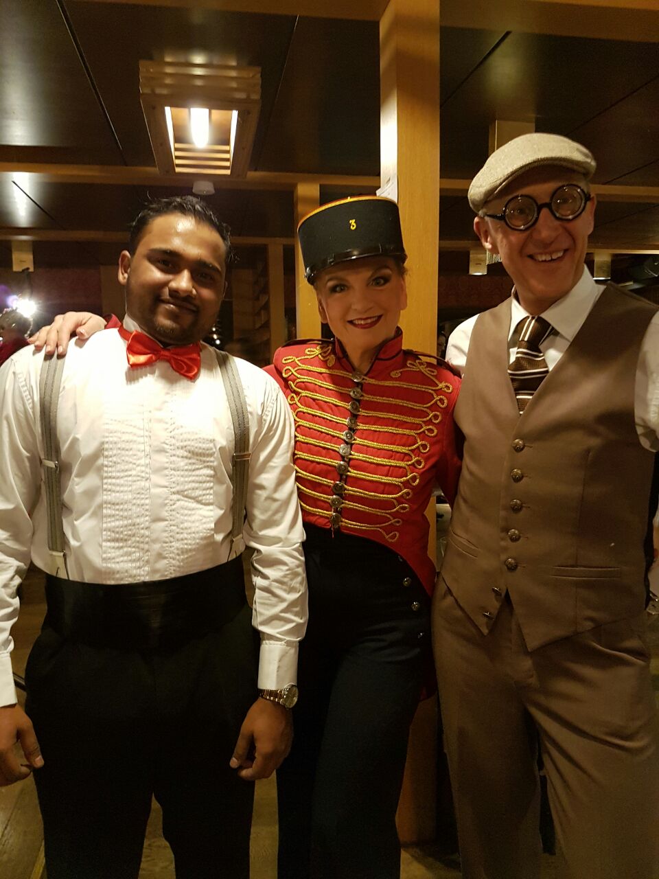 Julia Kempken mit Gottfried Roth und Mitarbeiter Dulan Ebert