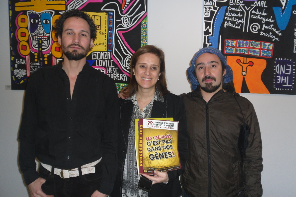 Latinarte - Exposition d'art contemporain - photo : M. Gonzalo Vilches-Cabrera (artiste), Mme Angela Sierra (directrice de Latinarte) et M. Julian Palma (artiste)