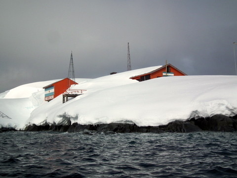 auf Melchior Island ist eine Argentinische Forschungsstation noch im Winterschlaf