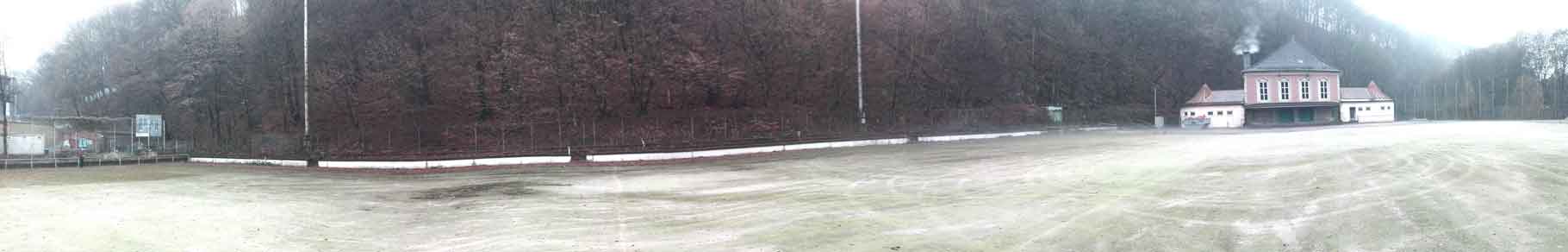 Der dazugehörige Sportplatz