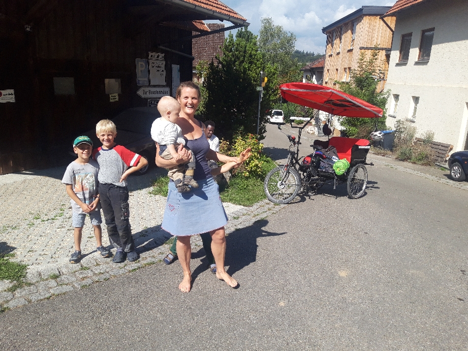 Lotta und ihre Kinder aus dem Eselsburgtal
