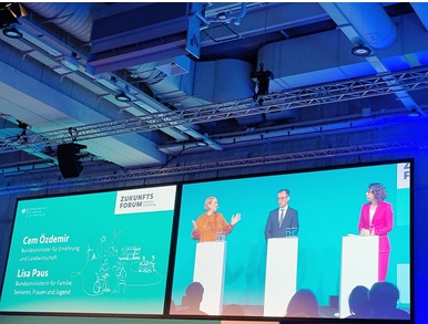 Cem Özdemir und Lisa Paus beim Zukunftsforum der IGW 2025