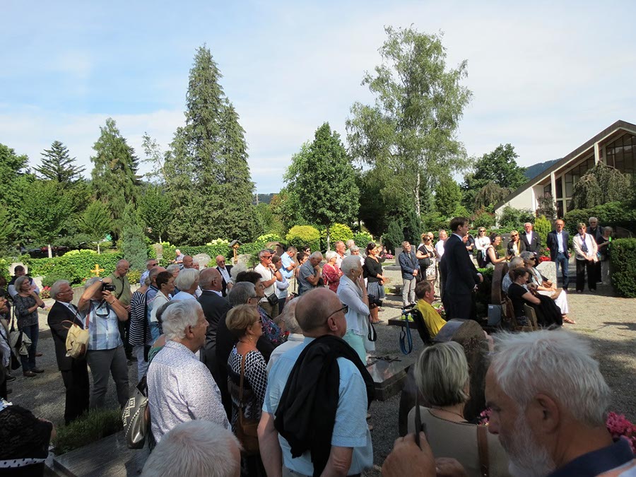 Gedenken auf dem Haslacher Friedhof