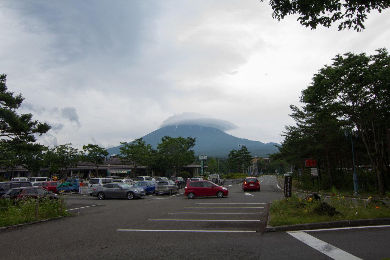 富士山＠道の駅なるさわ　雲が・・・