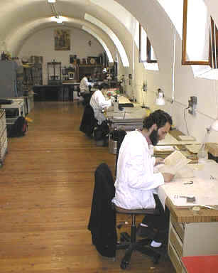 Laboratorio restauro libri Frati Abbazia Novalesa