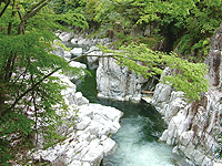 表匹見峡