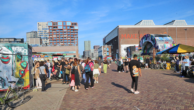 IJ Hallen Flohmarkt Amsterdam