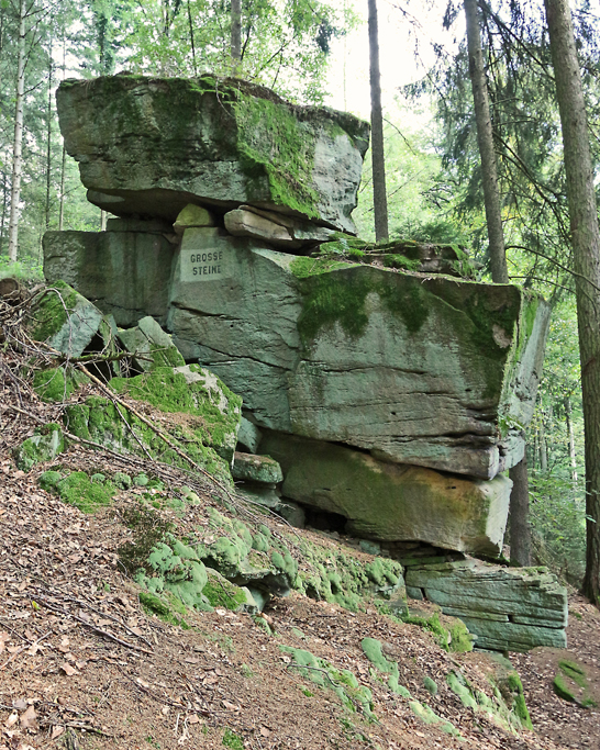 Große Steine.