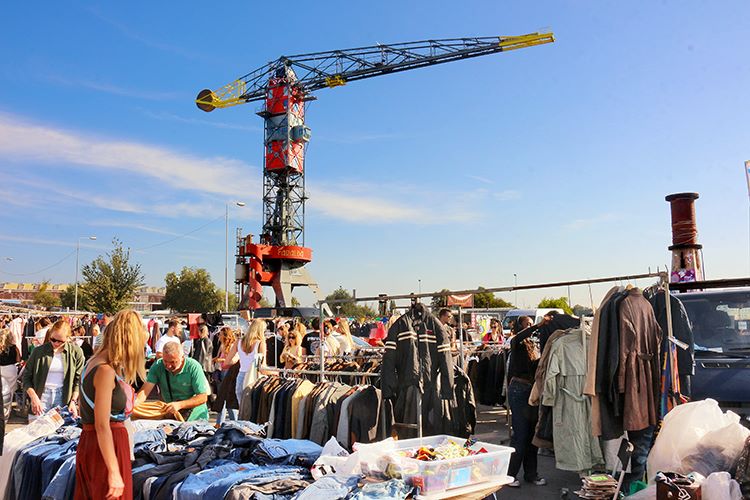 IJ Hallen Flohmarkt Amsterdam