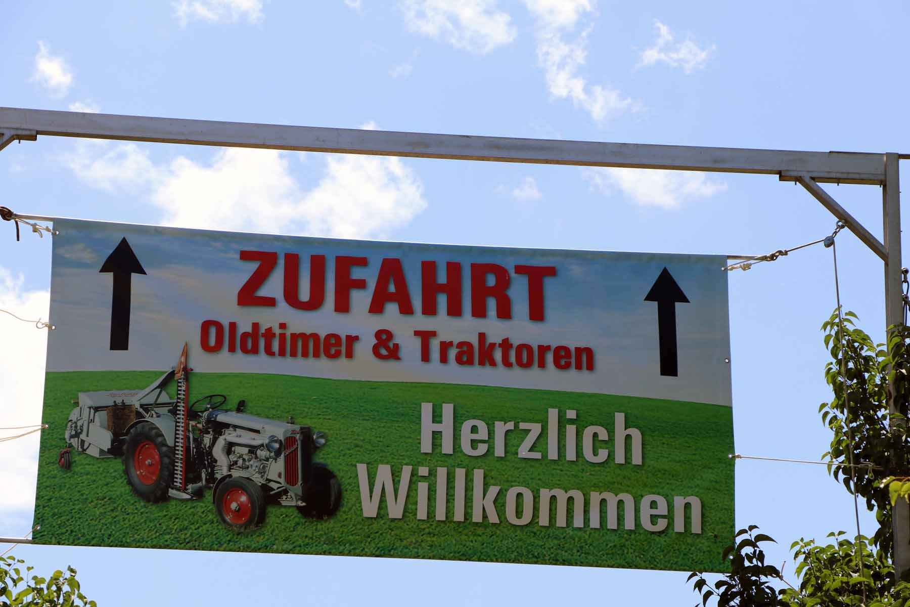 11. Traktoren & Oldtimer Treffen Otelfingen