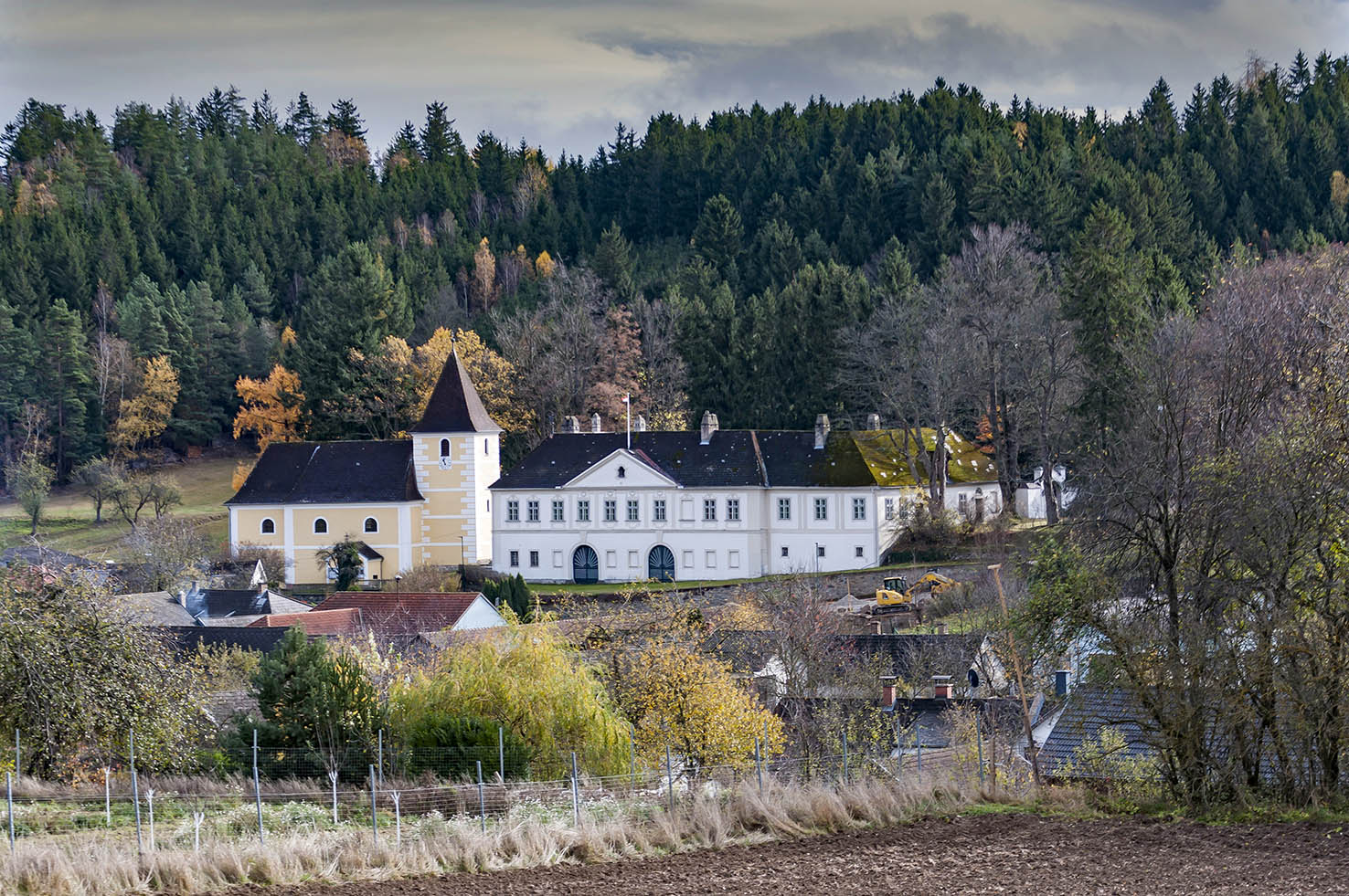 Pfarrkirche und Schloss Niedernondorf/NÖ, 9.11.2019
