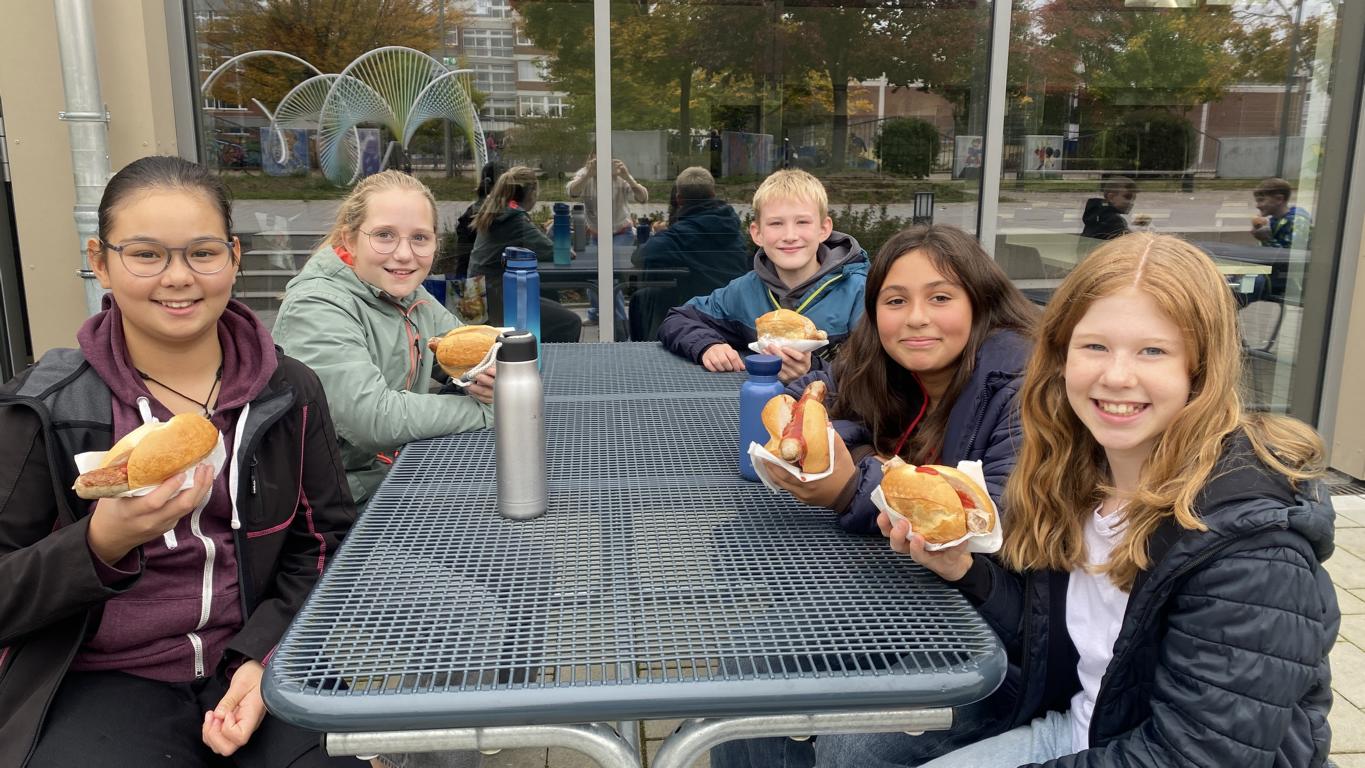 Helfergrillen