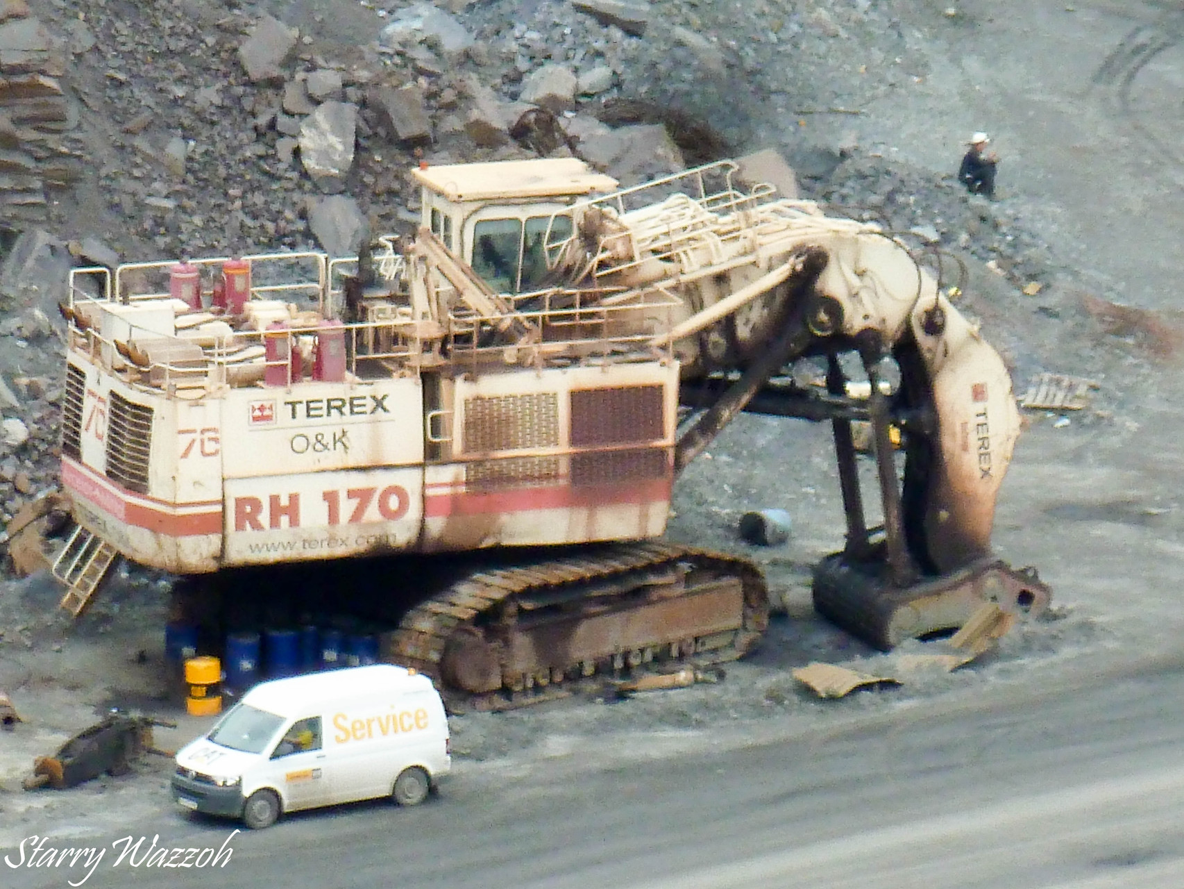 Fixing a Terex Backhoe Excavator, Ukraine 2012