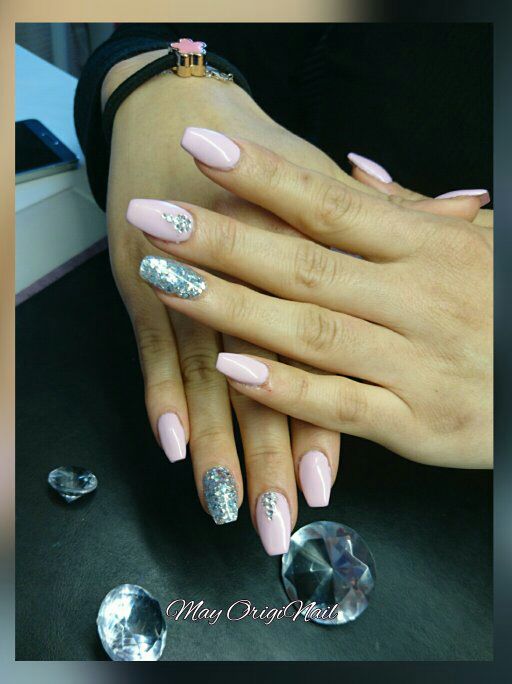 May Originail Spécialité Ongles Maquillage Permanent à