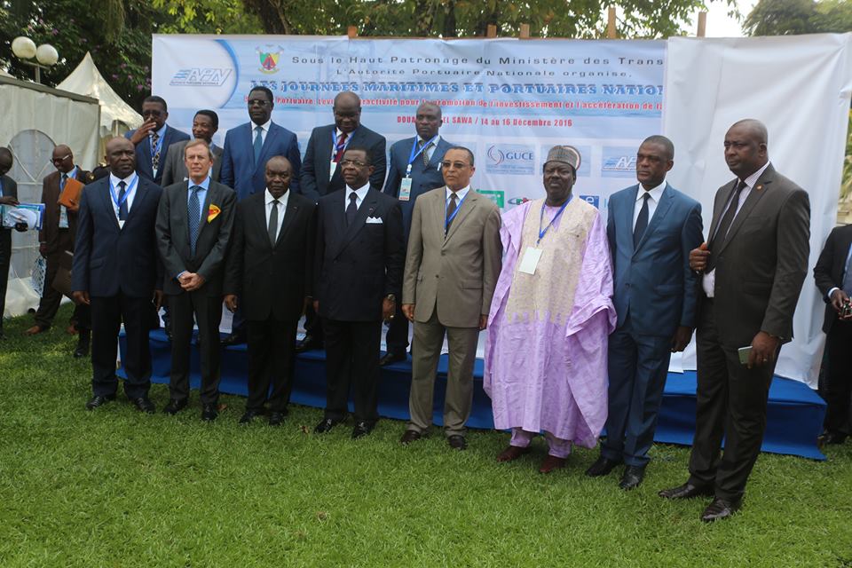 PHOTO OFFICIELLE DES JOURNEES MARITIMES ET PORTUAIRES NATIONALES – avec patrice melom, DG PAK, Patrice Melom, Philippe Matthis, Président de l'AIVP, YOUMBA Josué, DG APN, Philippe MATTHIS , Président AIVP, Edgard Alain MEBE NGO'O, Ministre des Transports 