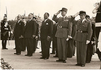 André Marie Mbida, alors Premier ministre, en visite officielle en France