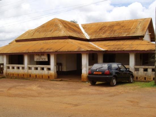 Nanga Eboko Ancien Palais de justice