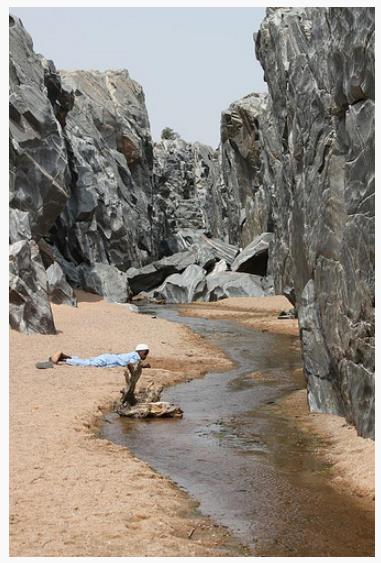 Les gorges de Kola en saison sèche