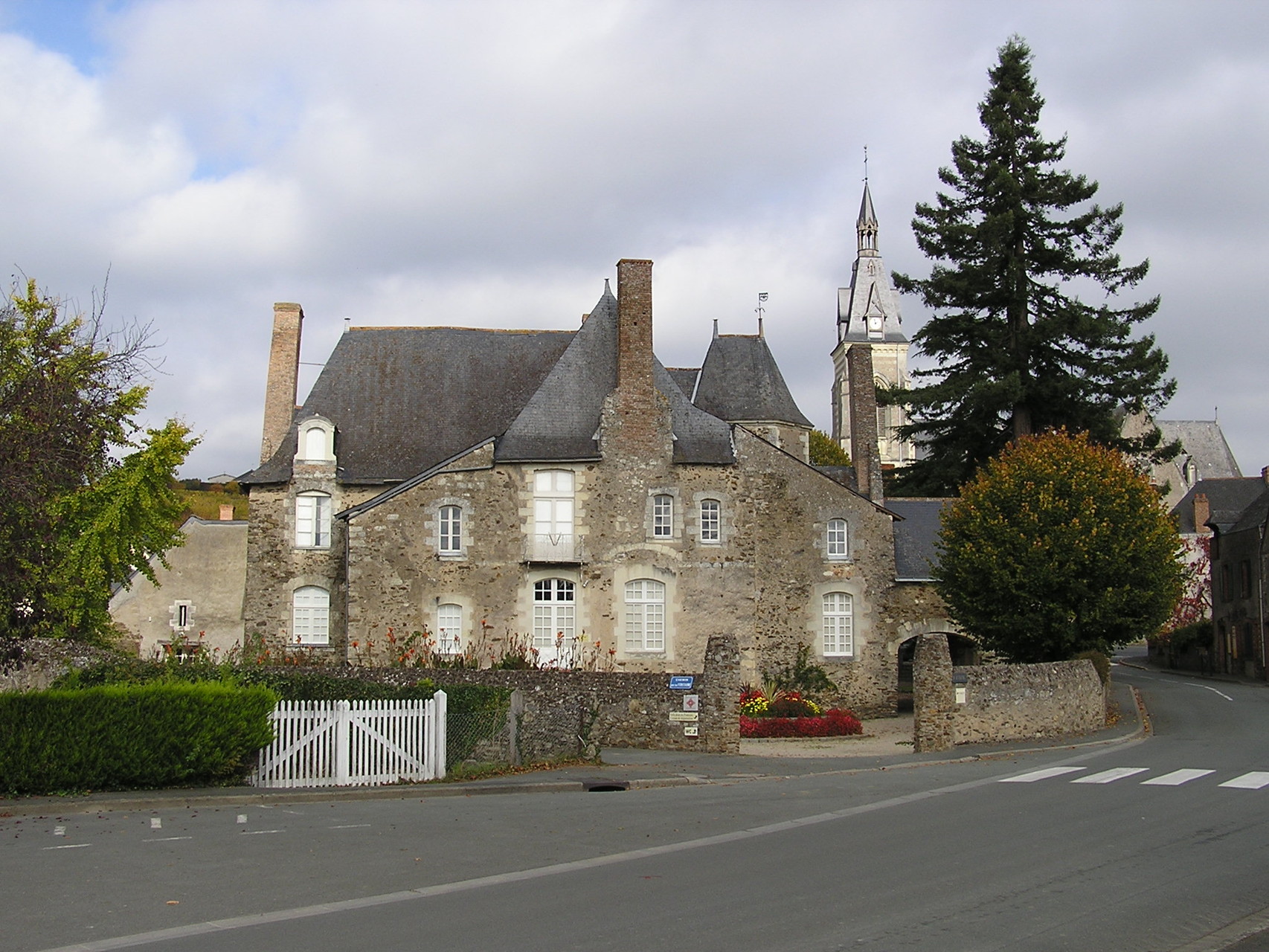 Mairie de St Aubin de Luigné façade XVIIIe s.