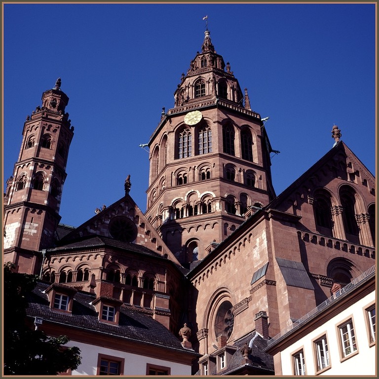 Leichhof Dom zu Mainz (c) Helmut Schütz