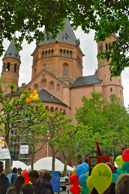 im Schatten des Dom (c) Bistum Mainz