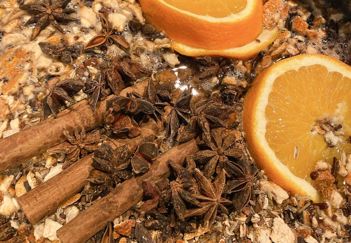 Mitbringsel: Weihnachtlicher Punschsirup – Genuss zum Verschenken