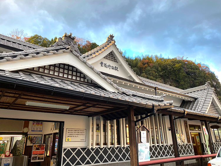 大分の民芸品『姫だるま』