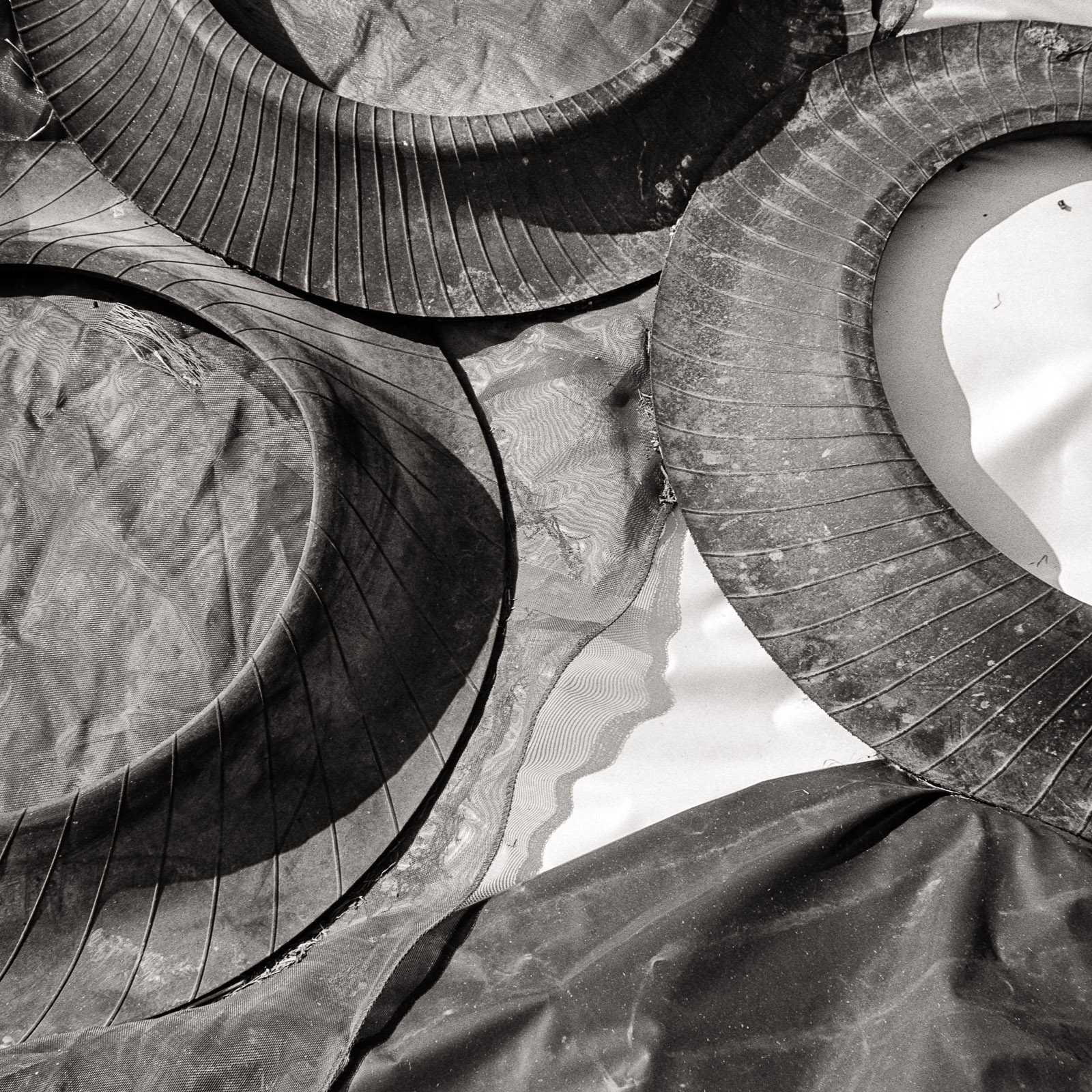 Tyres and tarp, Cuxhaven 2018