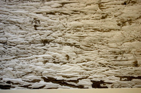 Pony Nolte, Bewegtes Wasser, geknülltes Papier und Tusche, 50 x 70 cm